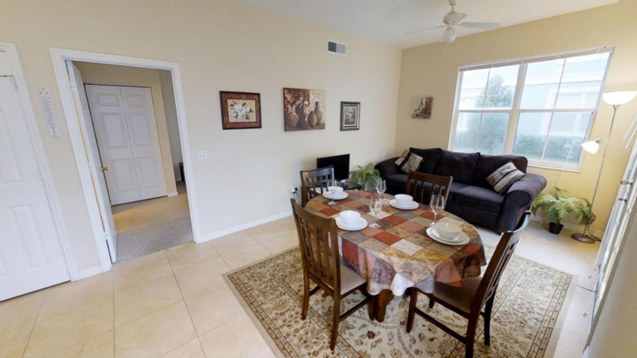Apartamento Venetian Bay Villages 4004 #107