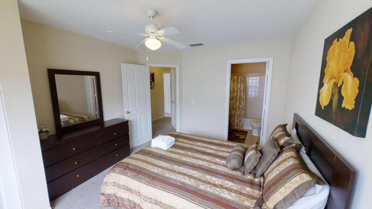 Venetian Bay Villages 4004 #107 Apartamento *